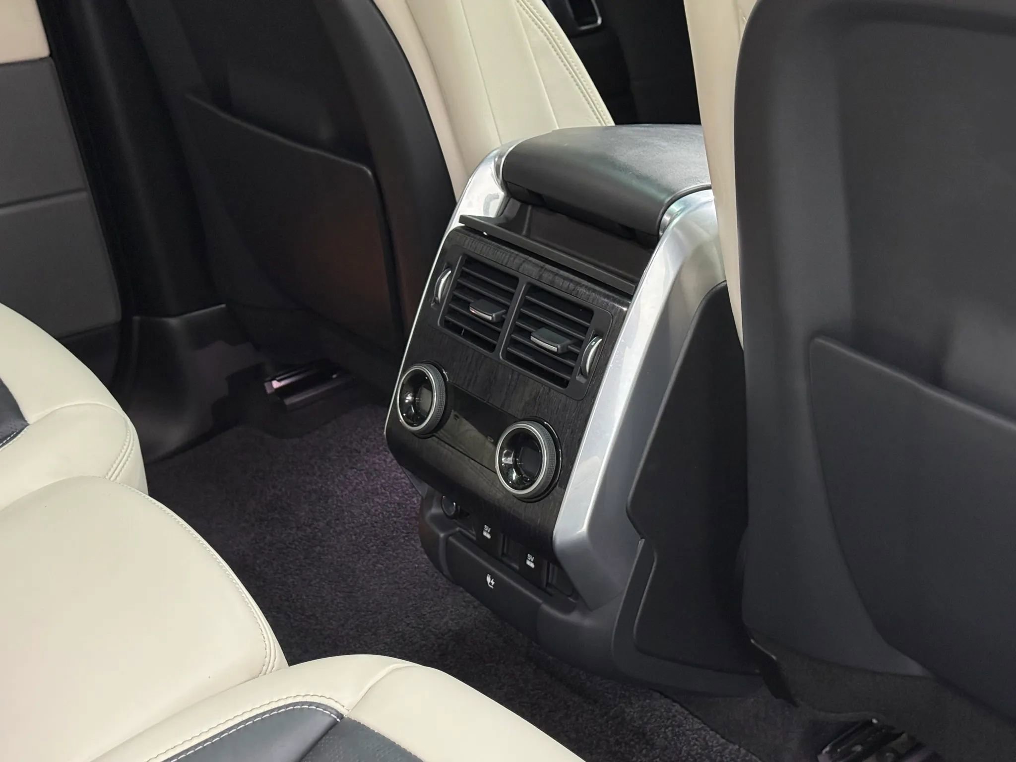 Used 2019 Land Rover Range Rover Sport HSE Dynamic image 36