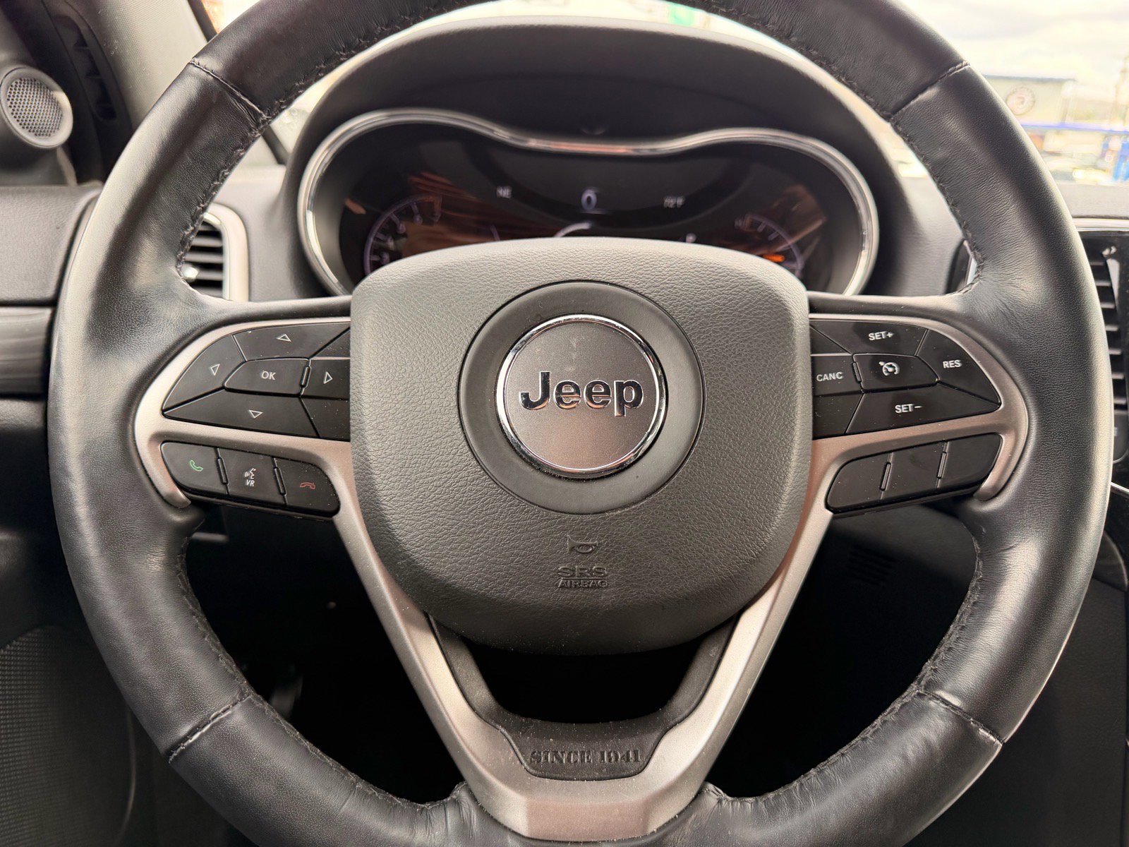Used 2022 Jeep Grand Cherokee Laredo X image 14