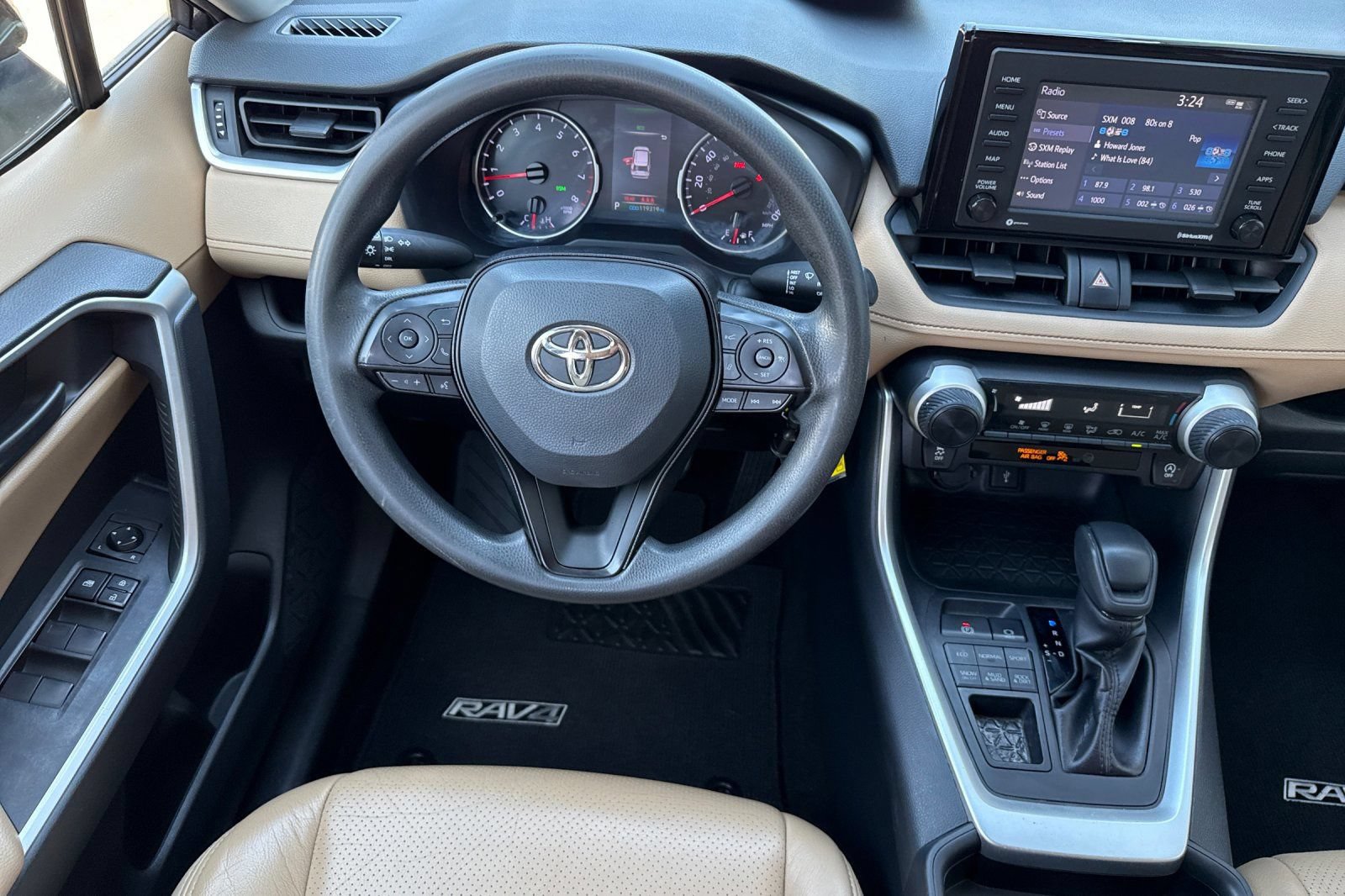 Used 2020 Toyota RAV4 LE w/ All Weather Liner Package AWD/4WD image 17