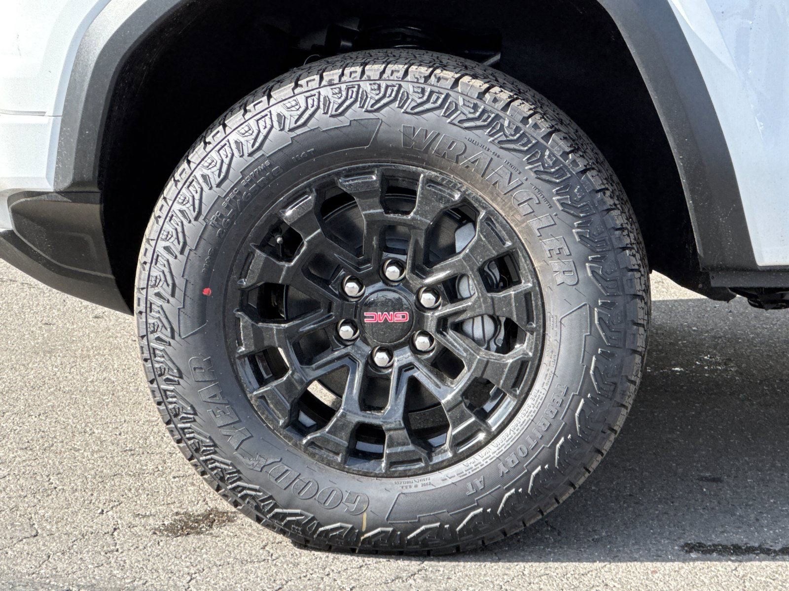 New 2026 GMC Canyon Elevation RWD image 30