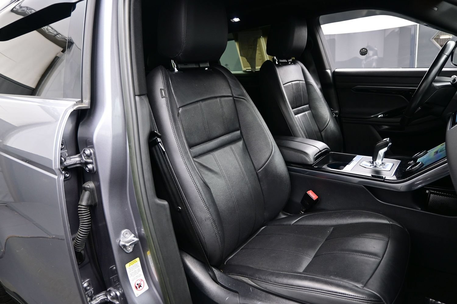 Used 2023 Land Rover Range Rover Evoque S AWD/4WD image 17