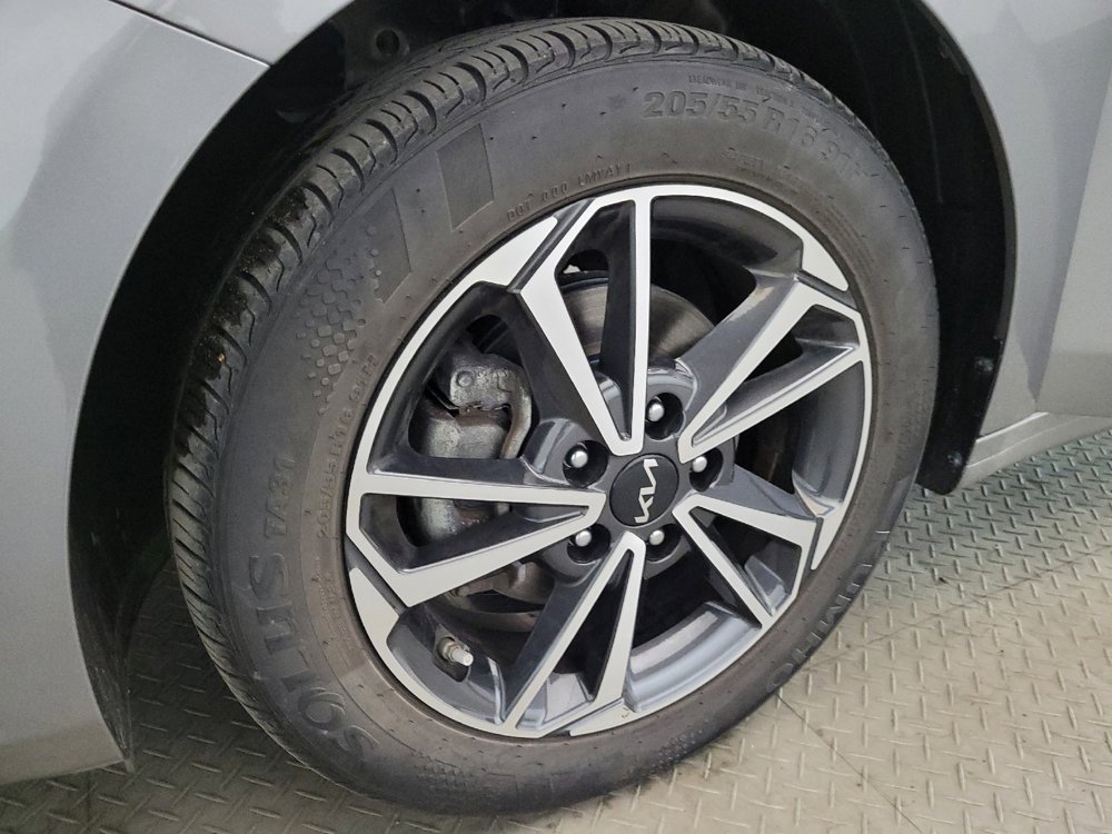 Used 2023 Kia Forte LXS FWD image 31