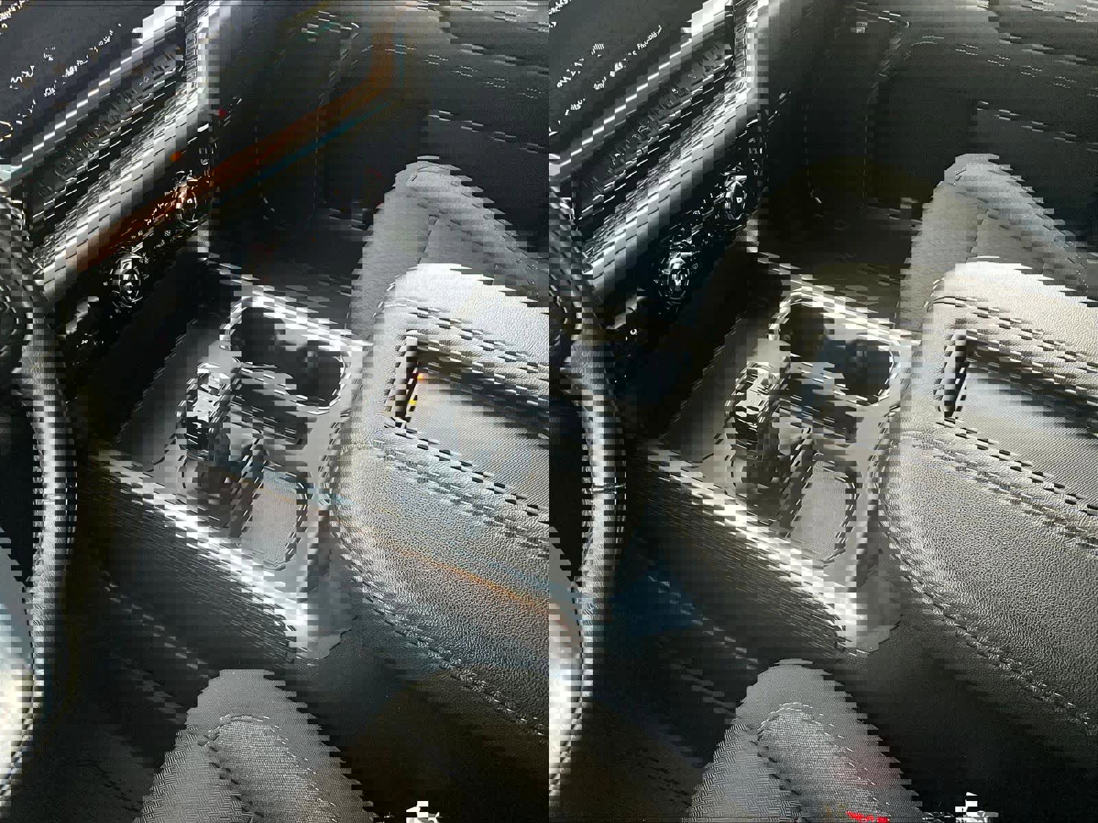 Used 2022 GMC Sierra 1500 Elevation image 19