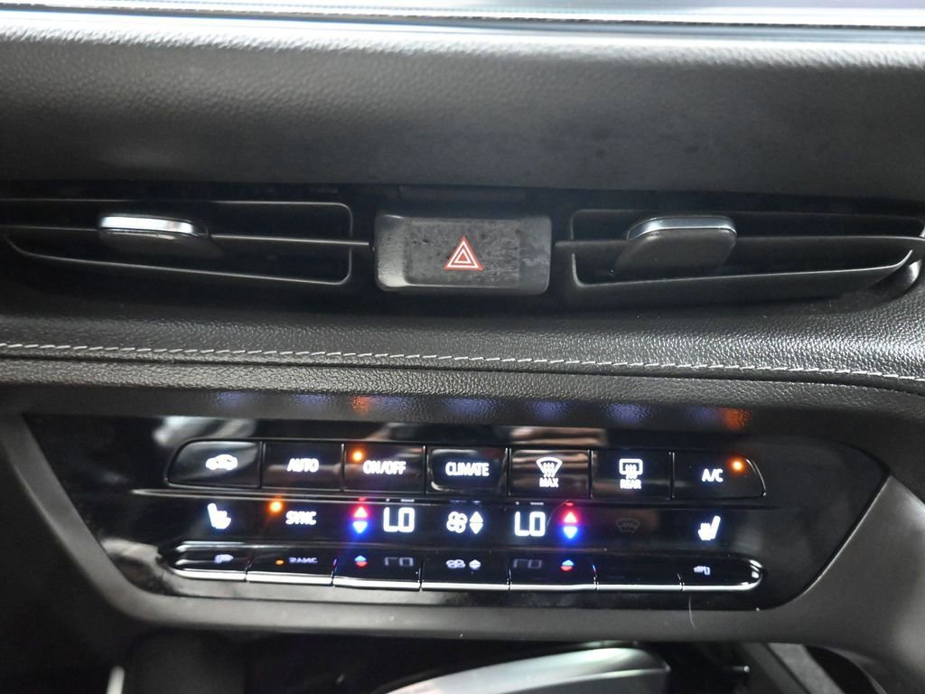 Used 2023 Buick Envision Preferred FWD image 21