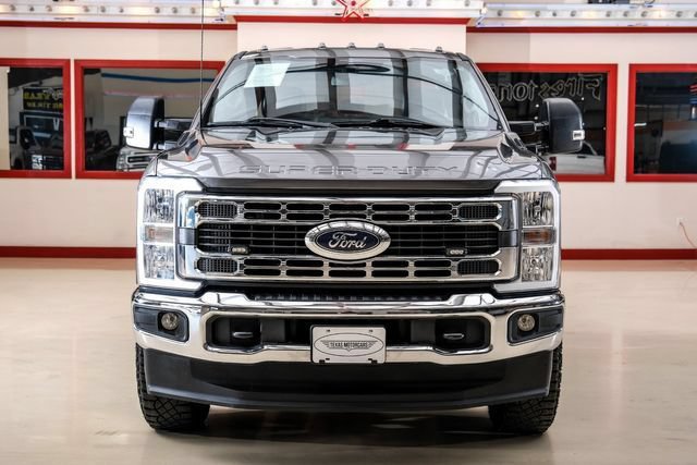 Used 2023 Ford F250 XLT w/ FX4 Off-Road Package AWD/4WD image 8