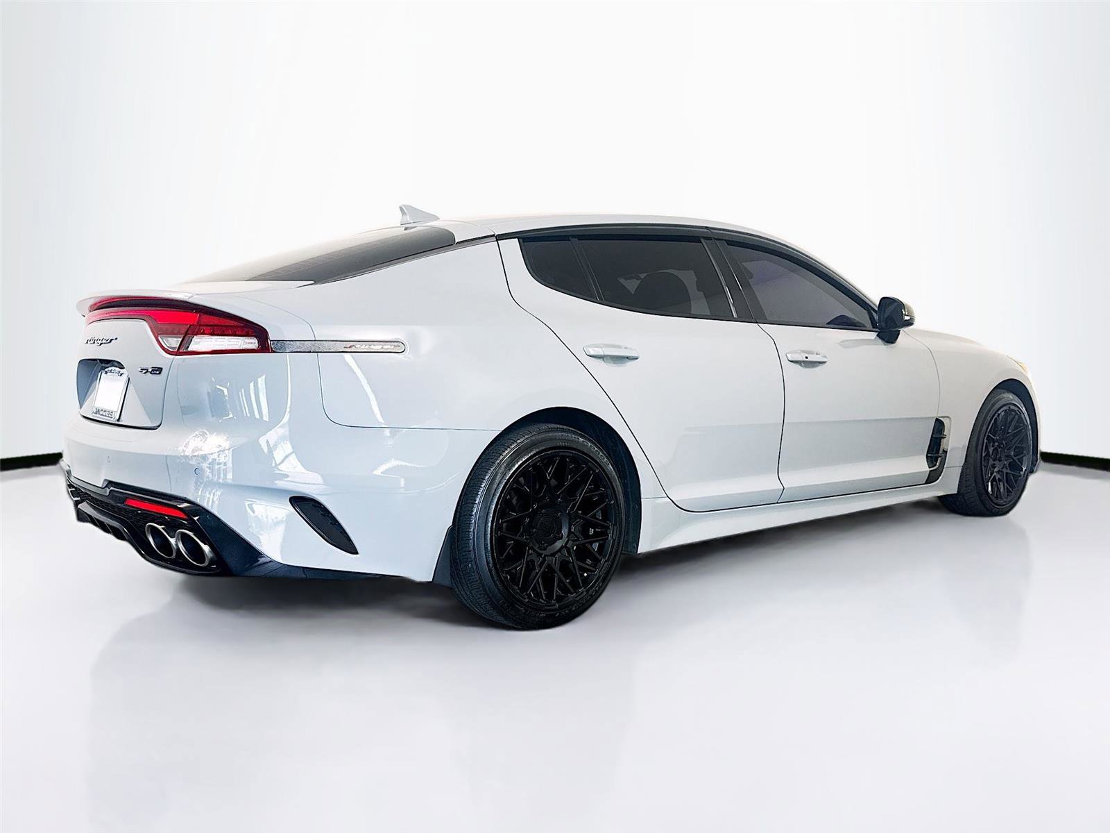 Used 2022 Kia Stinger GT-Line RWD image 36
