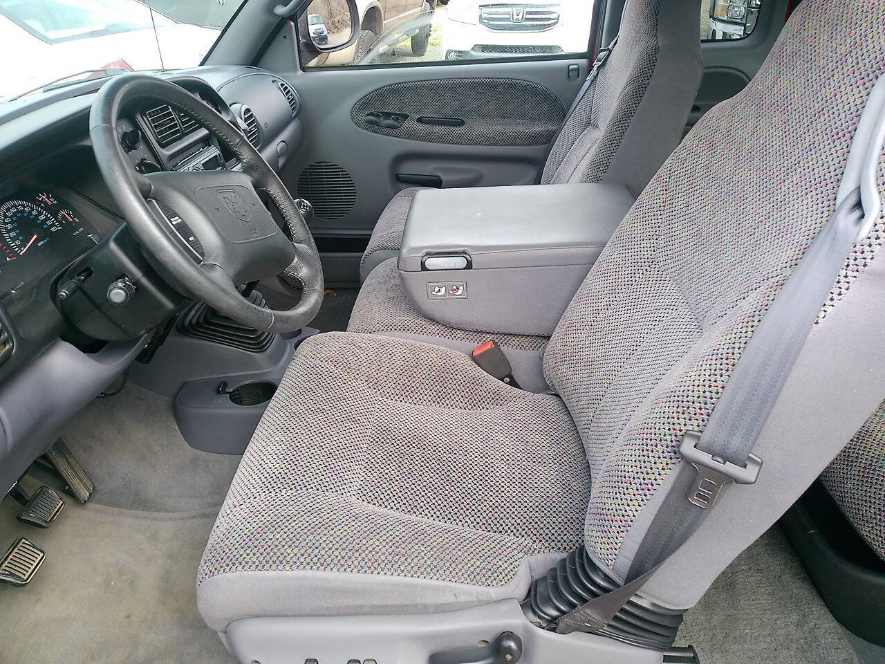 Used 1999 Dodge Ram 2500 Truck 2WD Quad Cab image 29