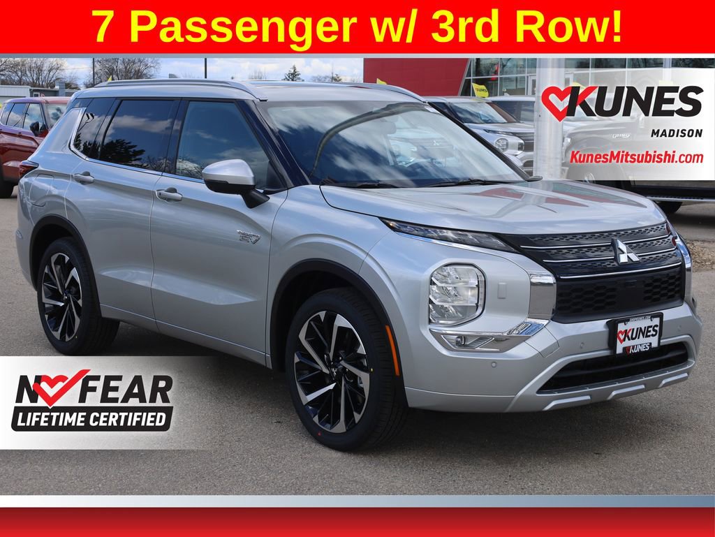 New 2025 Mitsubishi Outlander SE