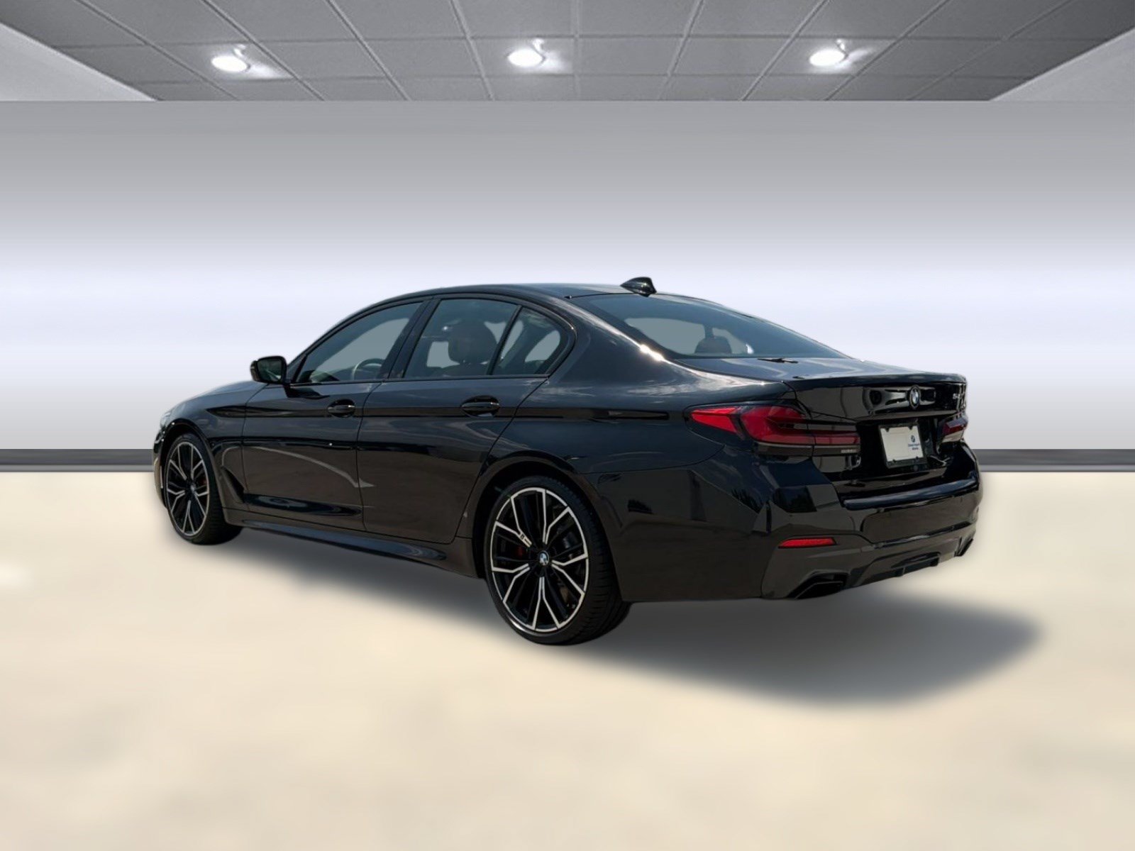 Used 2022 BMW 540i w/ M Sport Package RWD image 2