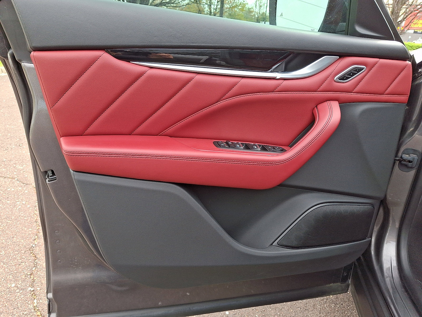 Certified 2023 Maserati Levante GT image 12