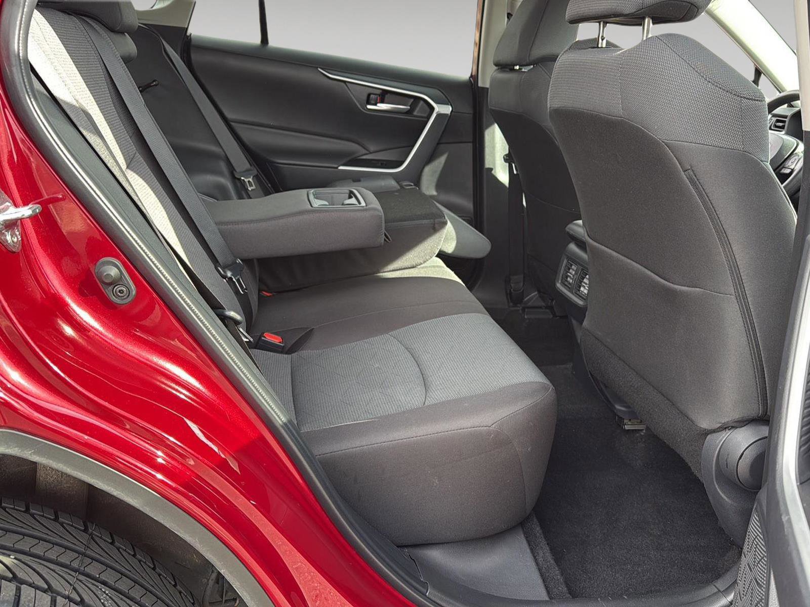 Used 2025 Toyota RAV4 XLE image 11