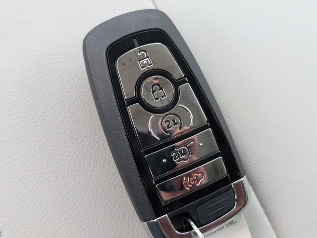 New 2026 Lincoln Nautilus Reserve AWD/4WD image 33