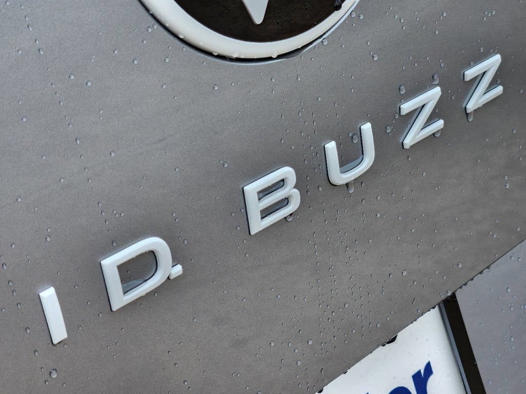 New 2025 Volkswagen ID. Buzz 1st Edition RWD image 8