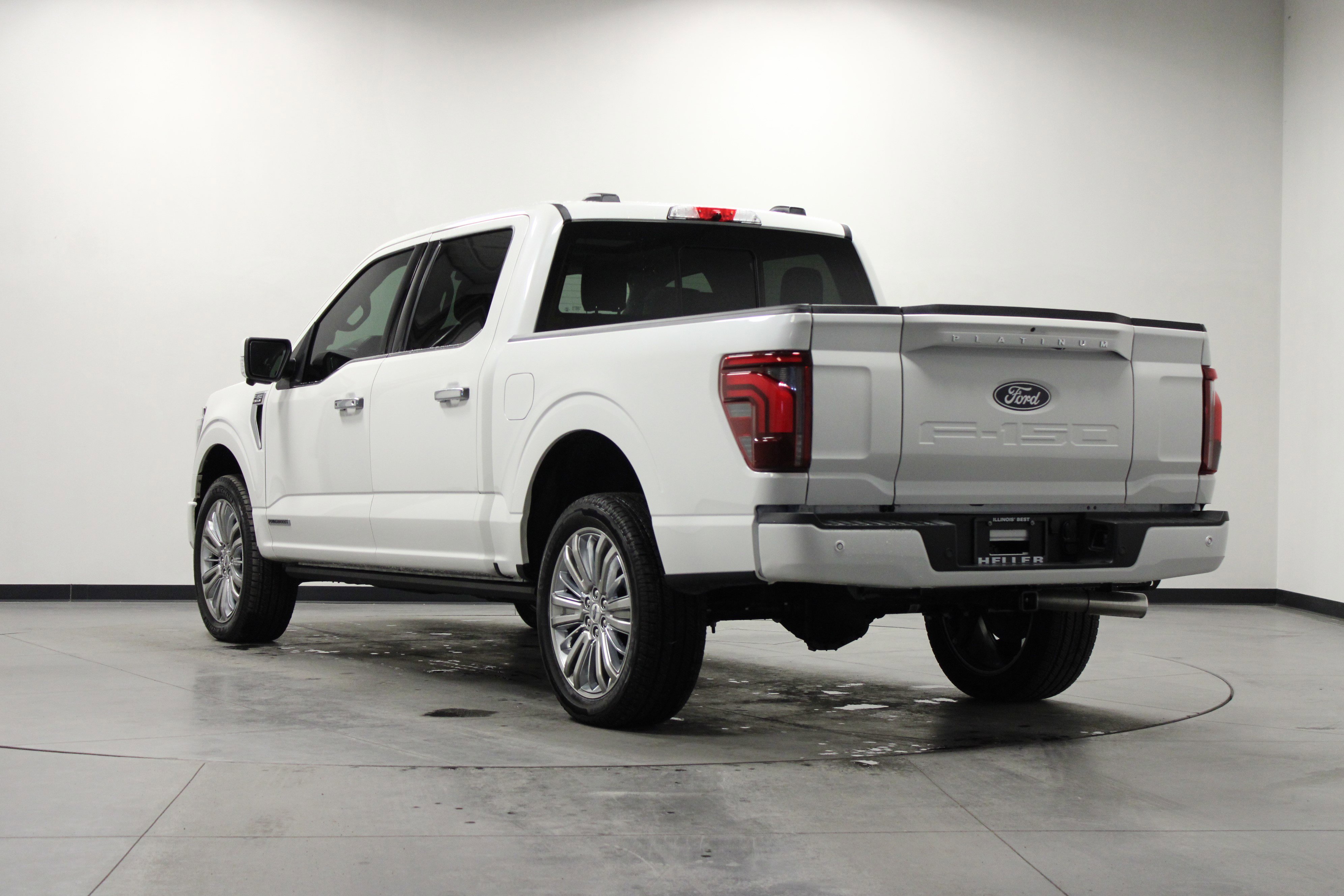 Used 2025 Ford F150 Platinum w/ Equipment Group 703A Plus AWD/4WD image 6