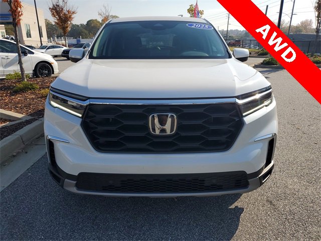 Used 2025 Honda Pilot EX-L image 2