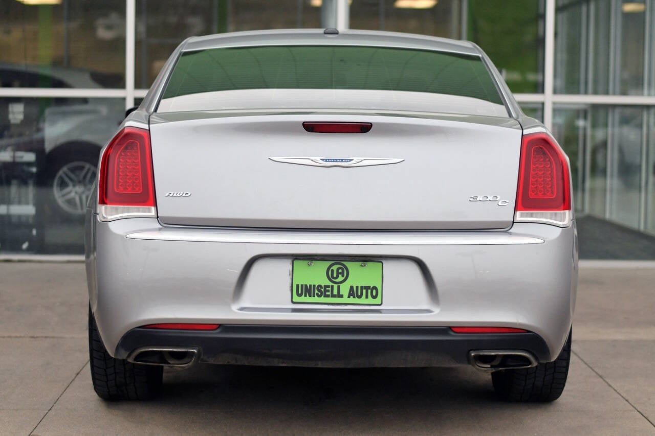 Used 2017 Chrysler 300 C Platinum AWD/4WD image 6