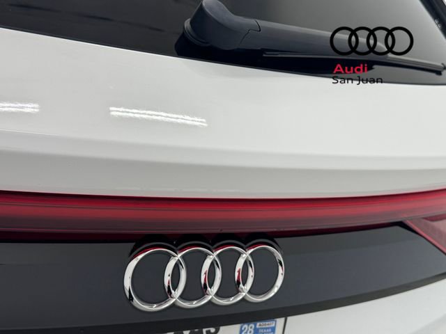 Used 2023 Audi Q8 Prestige w/ Prestige Package AWD/4WD image 12