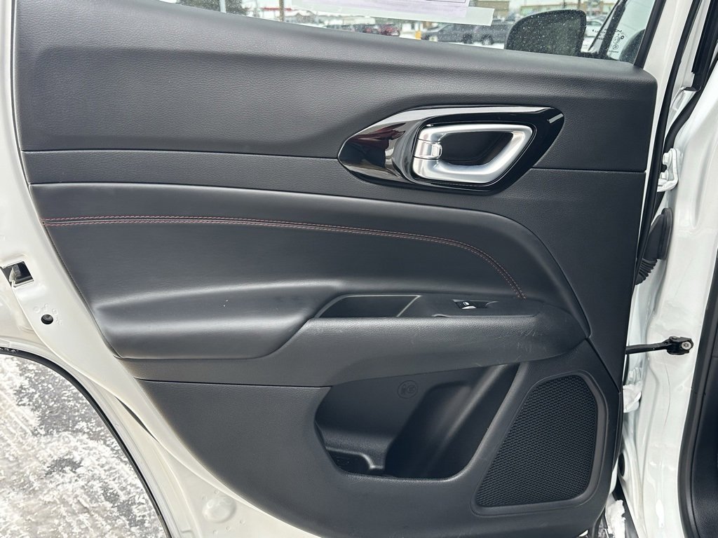 Used 2023 Jeep Compass Trailhawk image 13