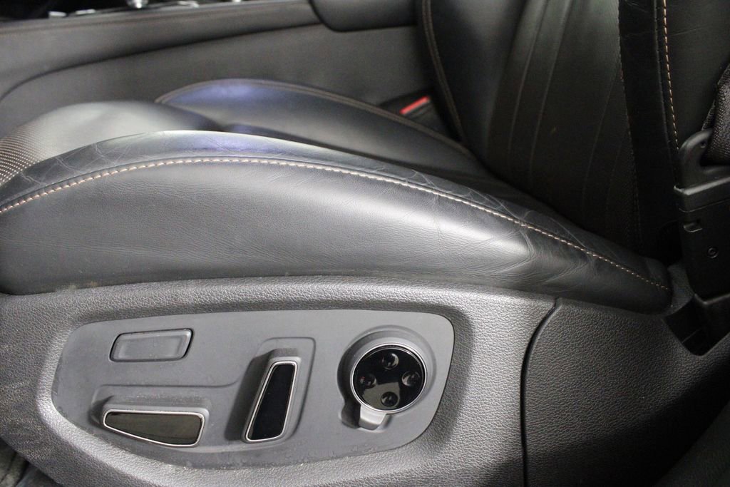 Used 2019 Genesis G80 3.3T Sport image 24