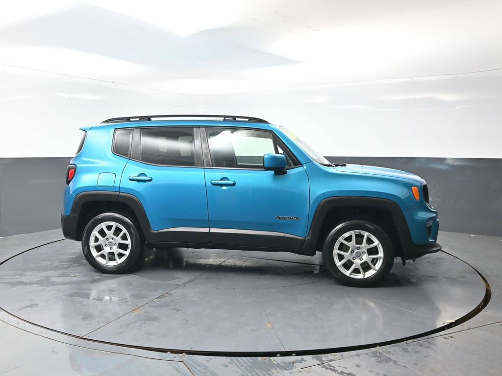 Used 2020 Jeep Renegade Latitude w/ Cold Weather Group AWD/4WD image 3