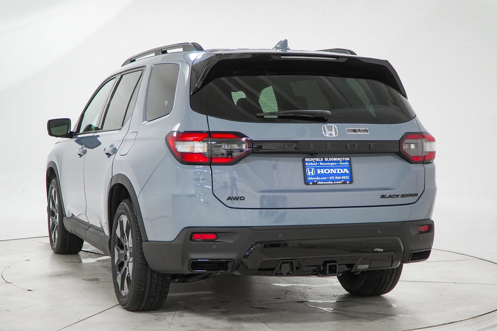 New 2026 Honda Pilot Black Edition image 7