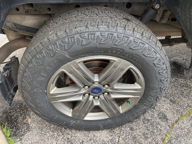 Used 2020 Ford F150 Lariat w/ Equipment Group 502A Luxury AWD/4WD image 24