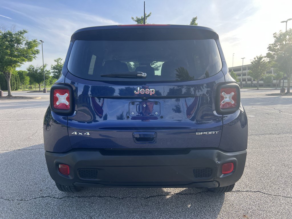 Used 2019 Jeep Renegade Sport w/ Sport Appearance Group AWD/4WD image 4
