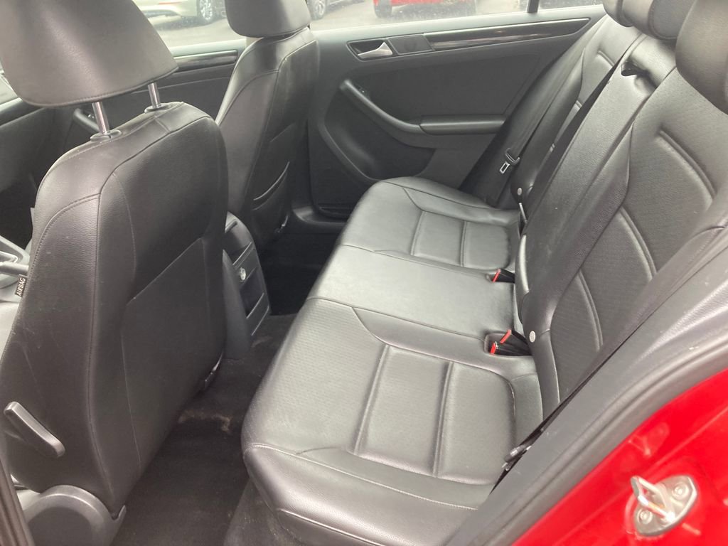 Used 2017 Volkswagen Jetta SEL image 32