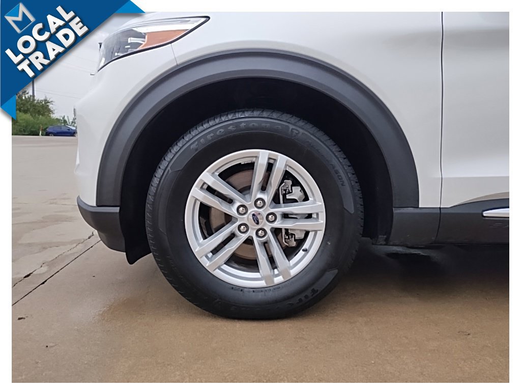 Used 2020 Ford Explorer XLT w/ Equipment Group 202A AWD/4WD image 12