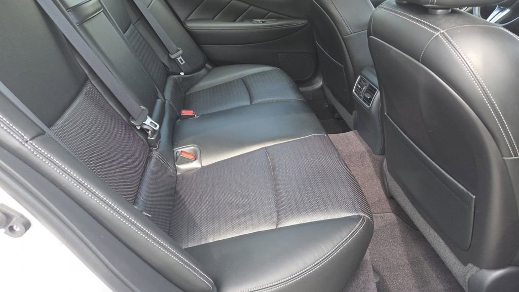 Used 2019 INFINITI Q50 Signature Edition w/ Cargo Package (L96) image 28