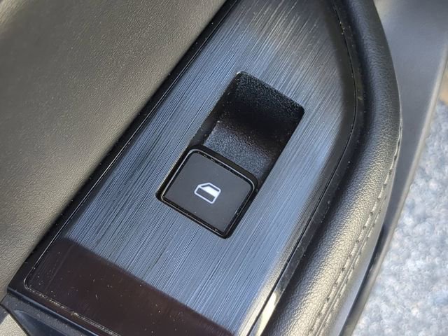 Used 2024 Nissan Rogue SV image 36