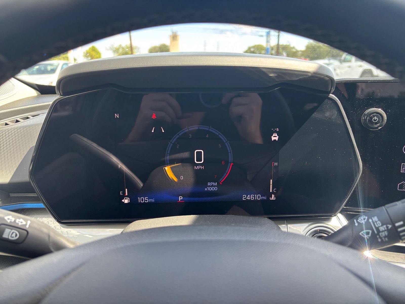 Used 2025 Chevrolet Trax LT w/ LT Convenience Package FWD image 34
