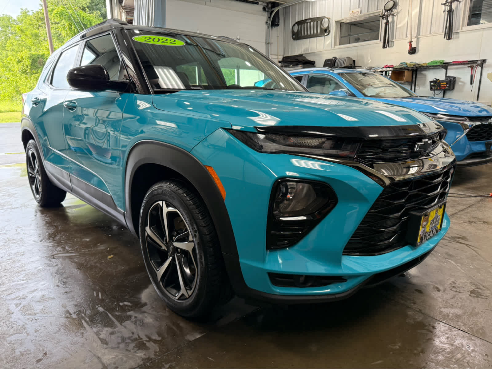 Used 2022 Chevrolet TrailBlazer RS w/ Convenience Package AWD/4WD image 3