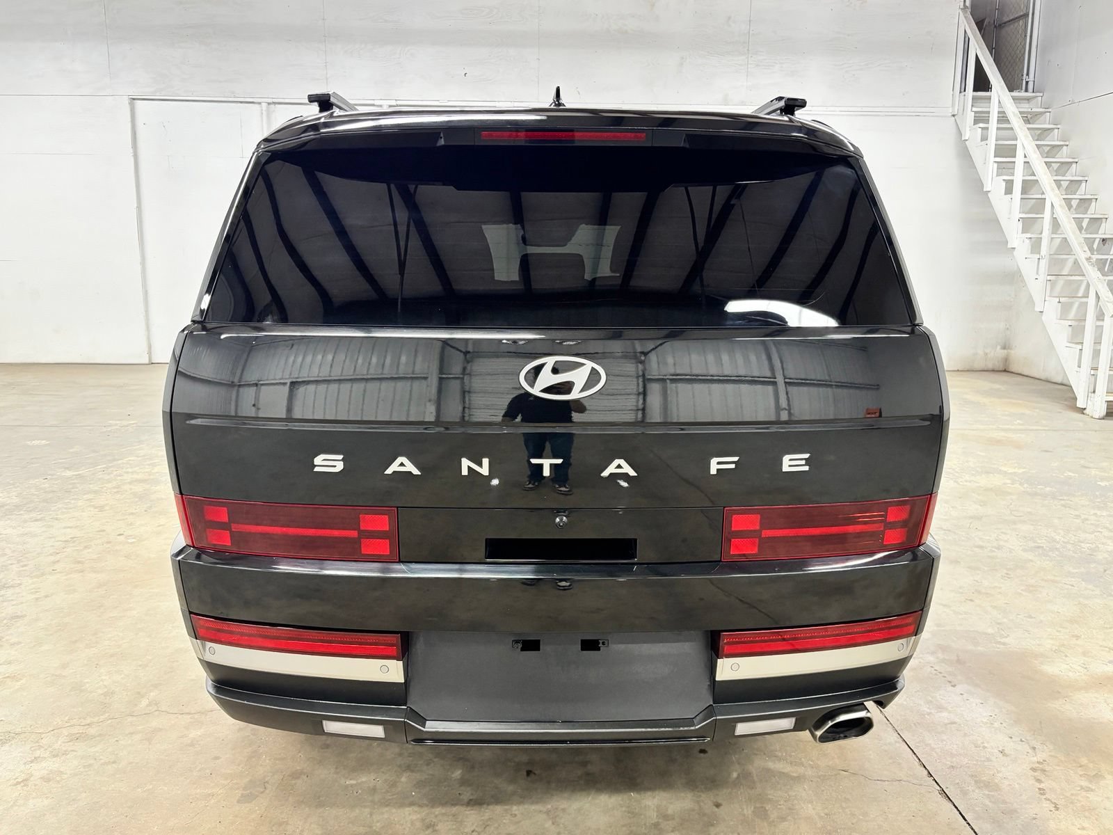 Used 2025 Hyundai Santa Fe Limited FWD image 6