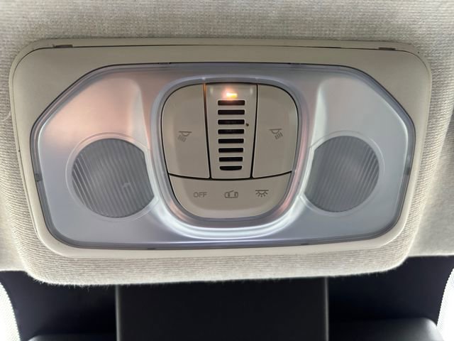 Used 2024 RAM ProMaster 3500 w/ Premium Convenience Group image 24