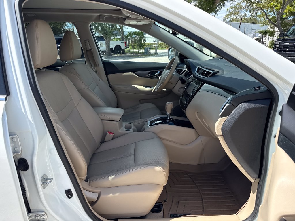 Used 2014 Nissan Rogue SL w/ SL Premium Package FWD image 29