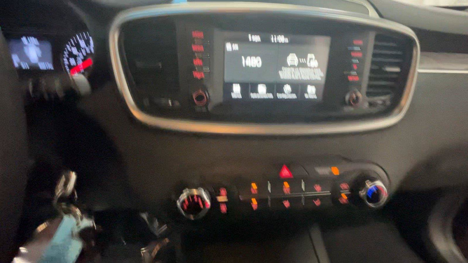 Used 2019 Kia Sorento AWD image 38