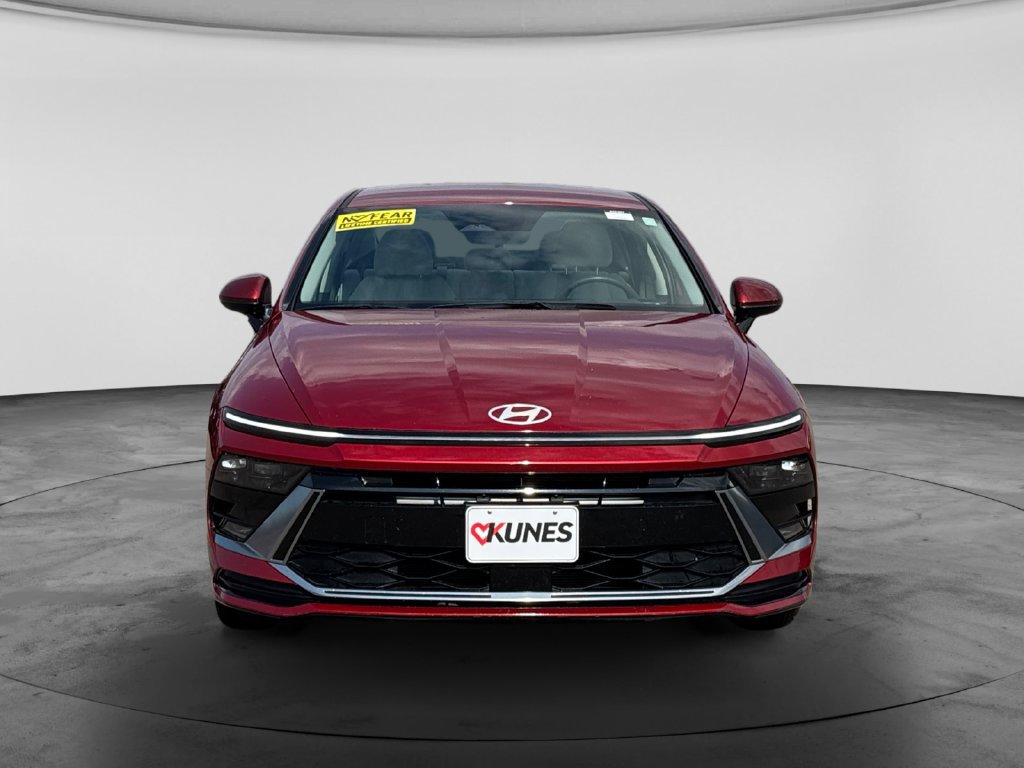 Used 2025 Hyundai Sonata SEL FWD image 2