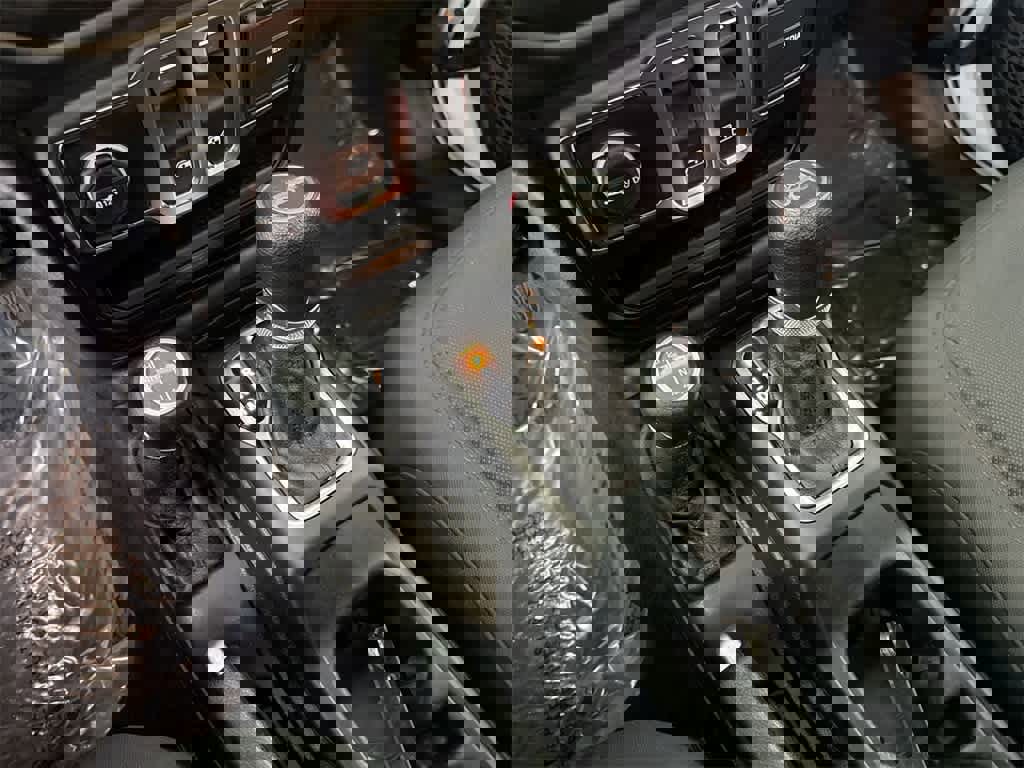 Used 2020 Jeep Wrangler Sport image 31