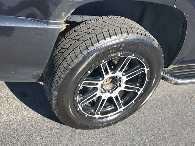 Used 2011 GMC Yukon Denali image 5