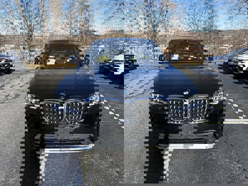 Used 2023 BMW X4 xDrive30i w/ Premium Package image 2