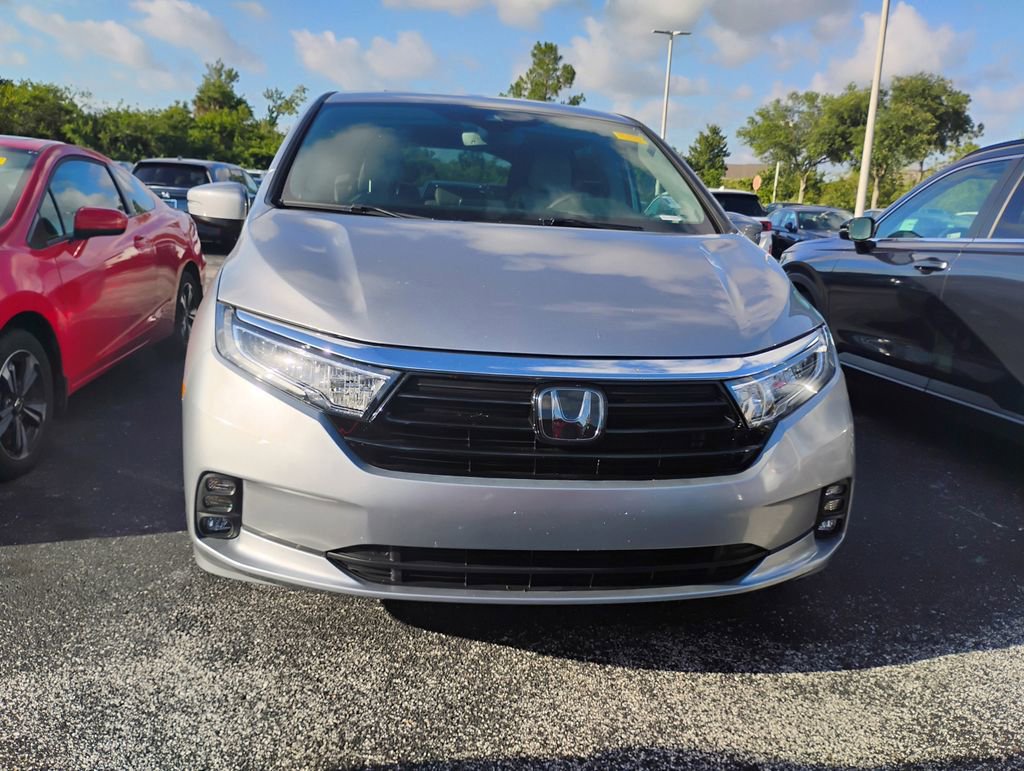 Certified 2024 Honda Odyssey EX-L image 2