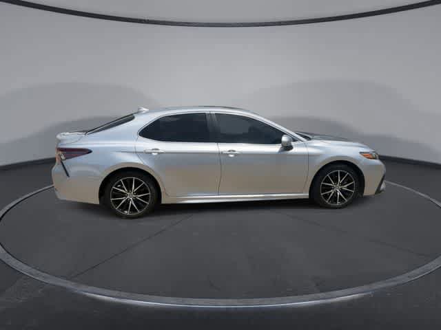 Used 2024 Toyota Camry SE FWD image 9
