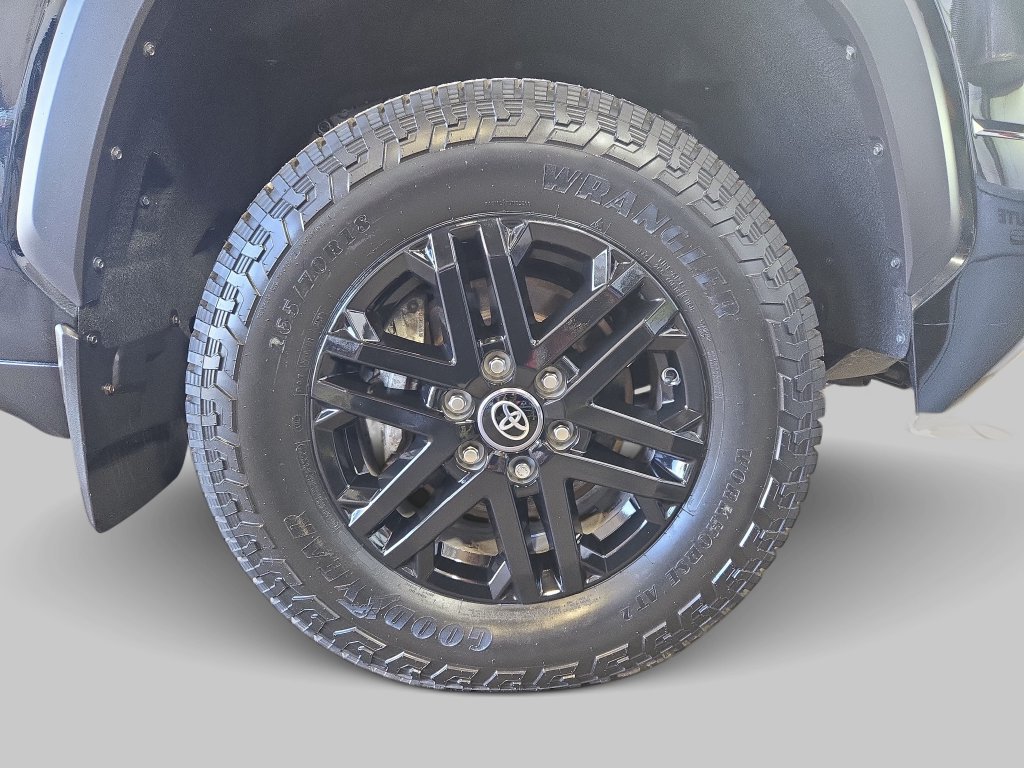 Used 2025 Toyota Tundra SR5 AWD/4WD image 35