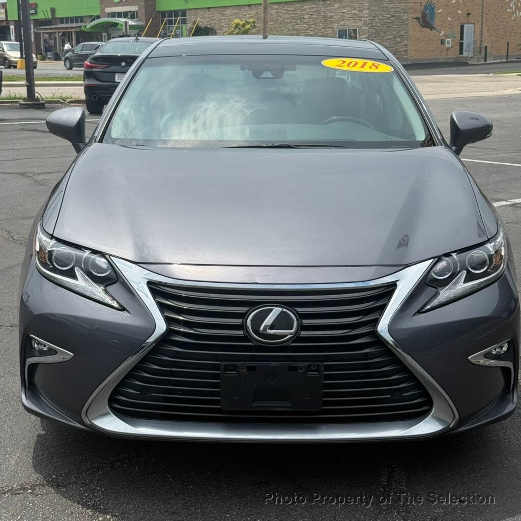 Used 2018 Lexus ES 350 w/ Luxury Package w/Wood Trim FWD image 5