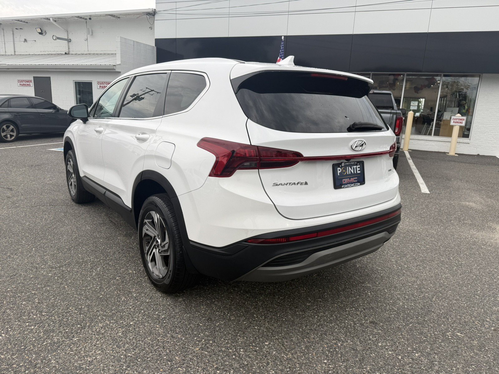 Used 2023 Hyundai Santa Fe SE AWD/4WD image 5