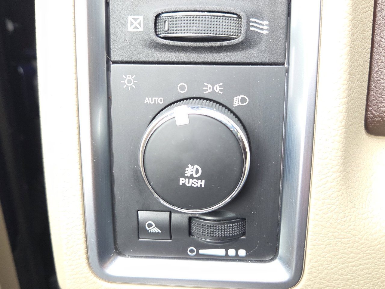 Used 2016 RAM 1500 Big Horn image 27