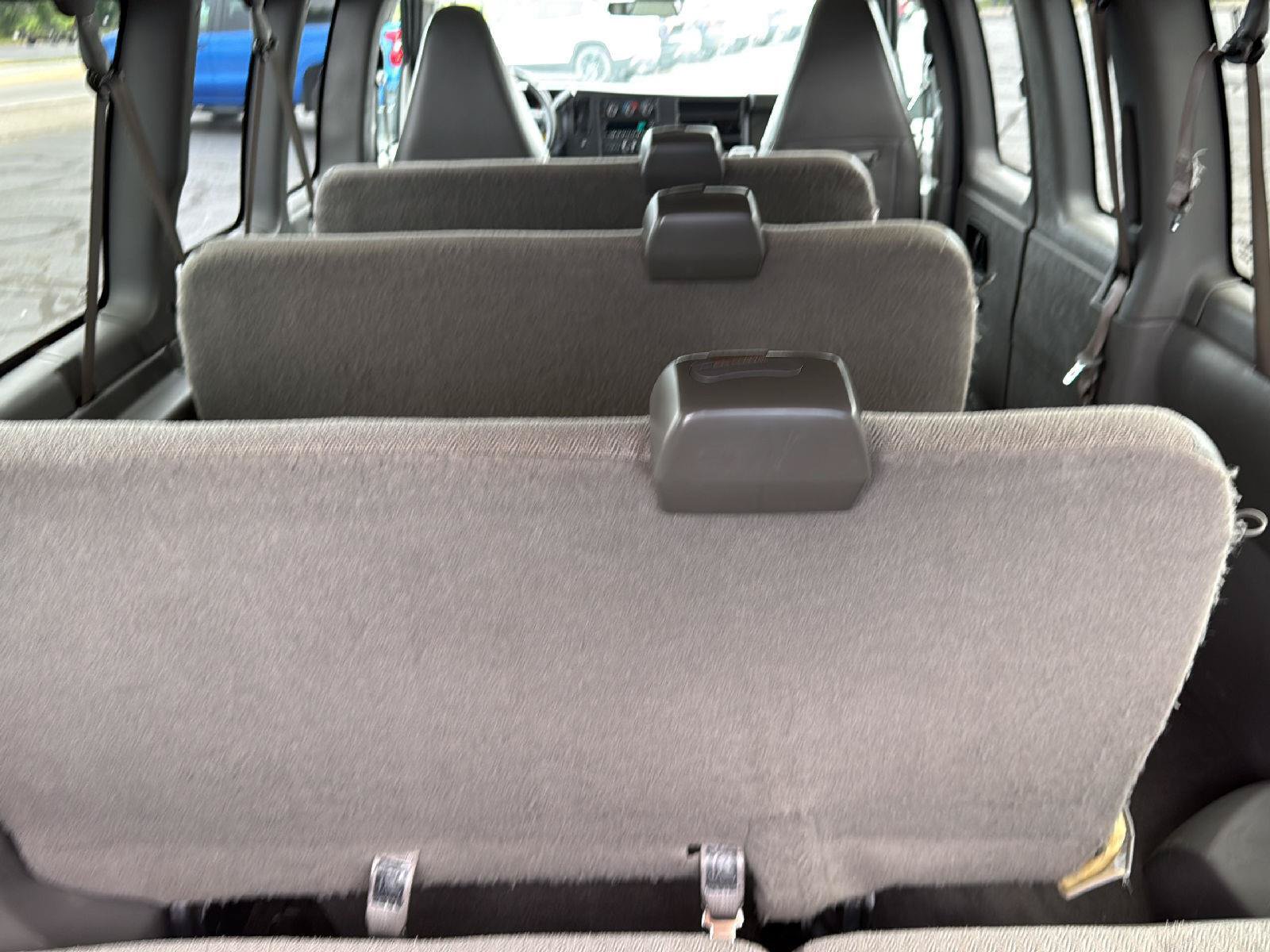 Used 2025 Chevrolet Express 3500 LT w/ LT Preferred Equipment Group RWD image 19