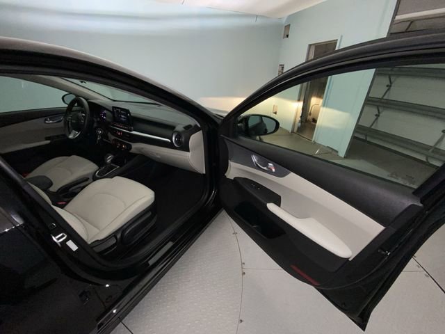 Used 2023 Kia Forte LXS image 23