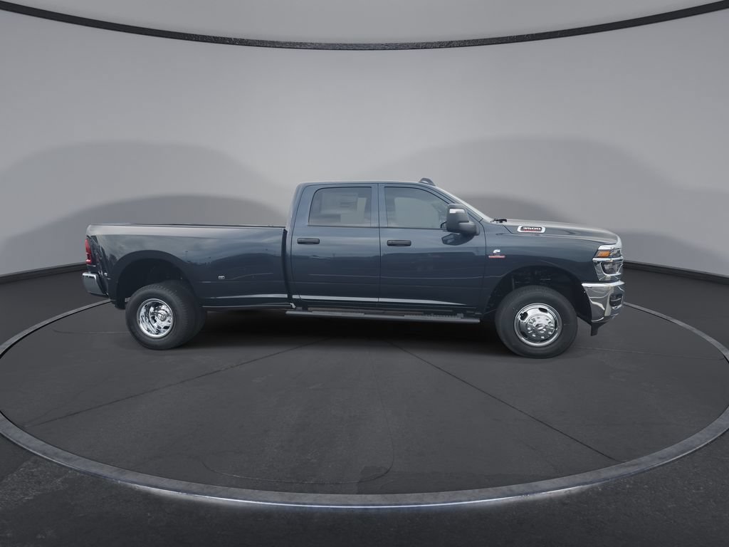 New 2026 RAM 3500 Tradesman AWD/4WD image 9